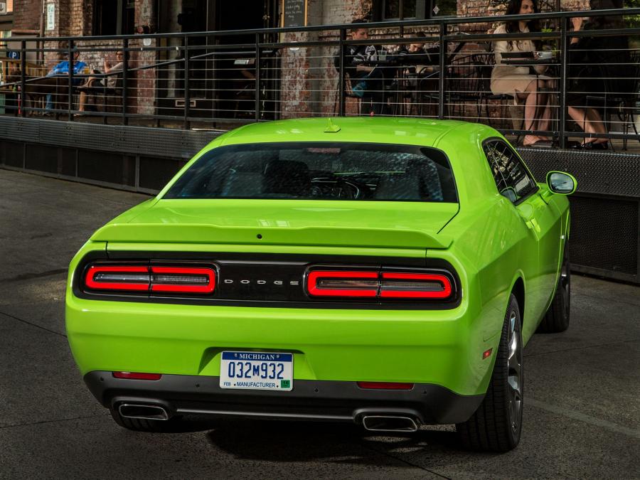  Dodge Challenger R/T 2015 года  (фото 6 из 6)